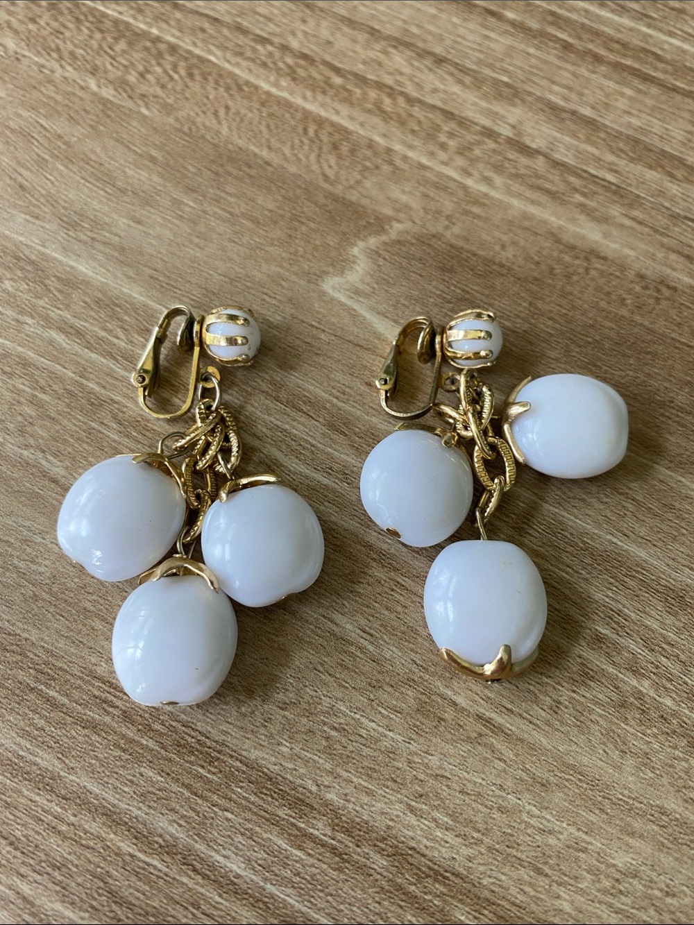 Vintage lucite 50s-60s dangle clip on earrings marked Hong Kong